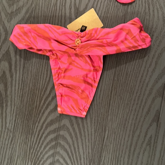 Vix Swim- New . MSRP$230.00 🌴🌴🌴 - Picture 11 of 13